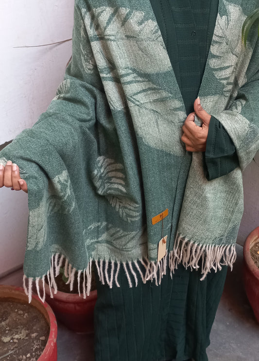 WINTER WOOL STOLE