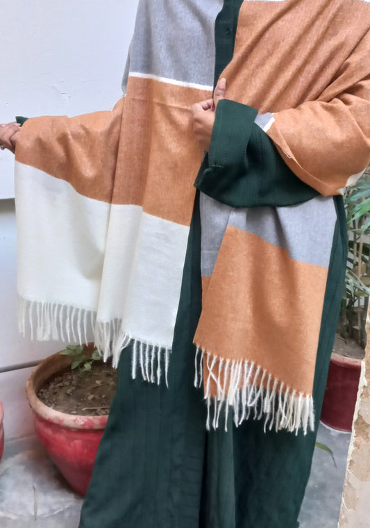 WINTER WOOL STOLE